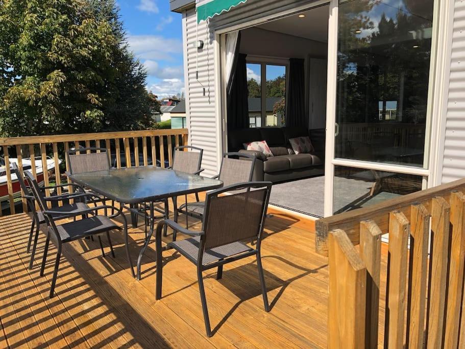 Villa Fergus Hideaway Te Anau Esterno foto