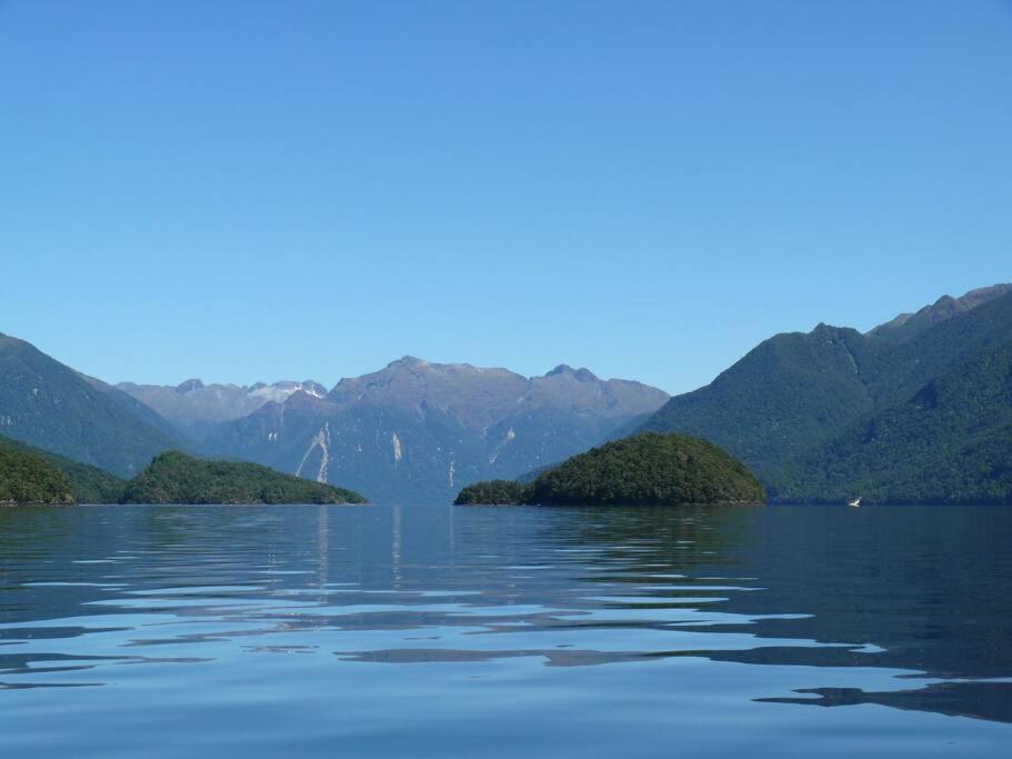 Villa Fergus Hideaway Te Anau Esterno foto