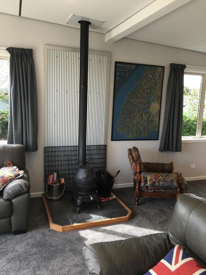 Villa Fergus Hideaway Te Anau Esterno foto